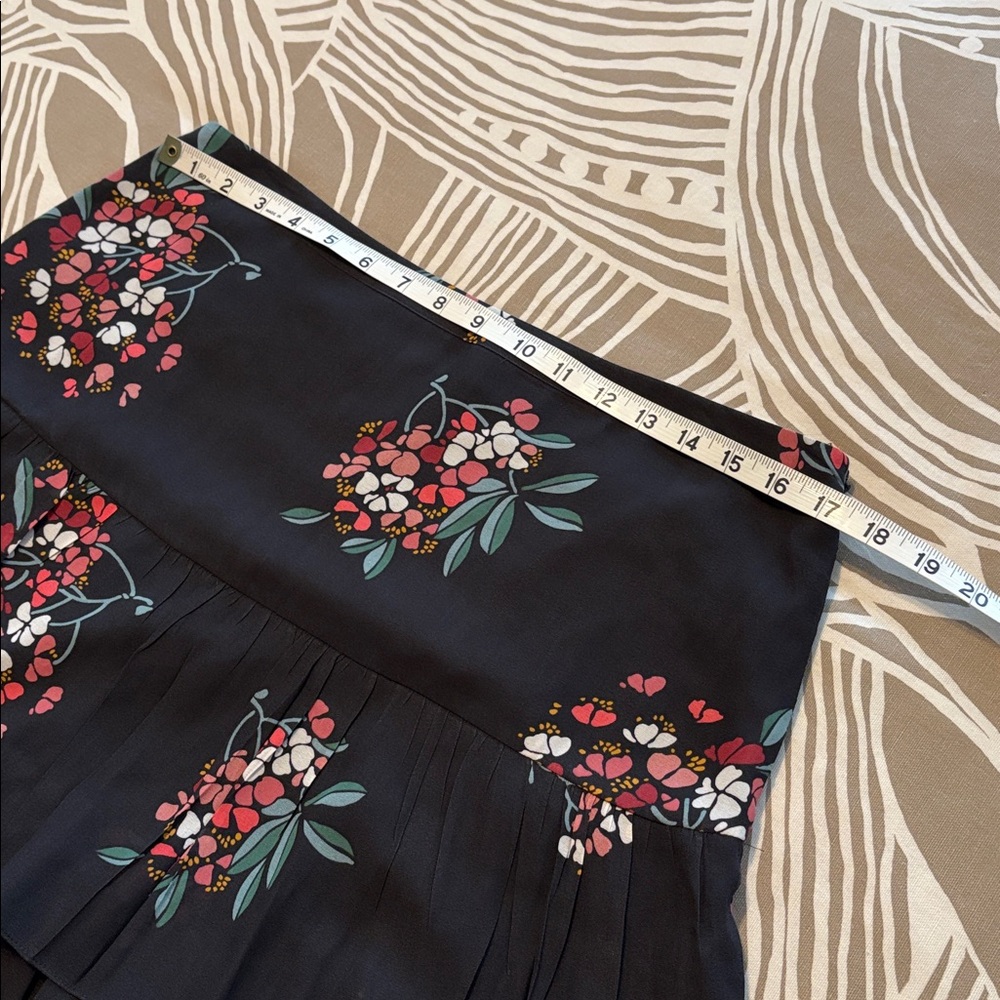 ANN TAYLOR LOFT floral mini skirt - Picture 5 of 9